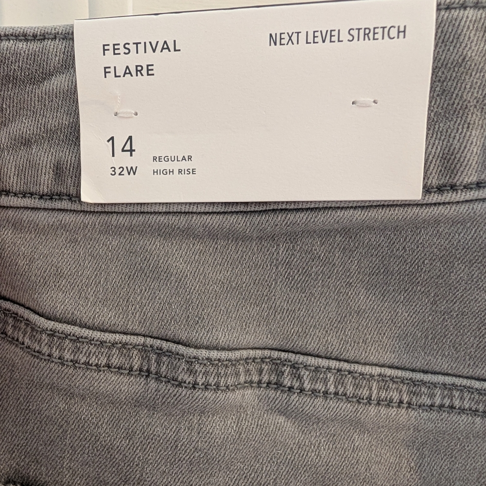 American Eagle Outfitters Festival Flare Jeans - Picture 3 of 4